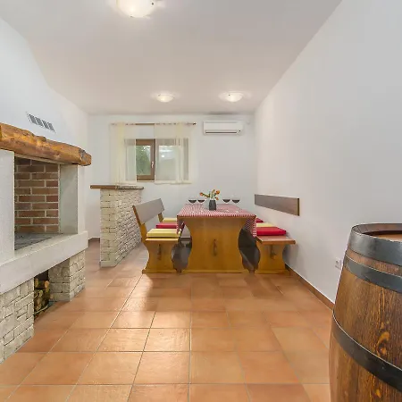 Cozy In Zbandaj With Swimming Pool Villa *